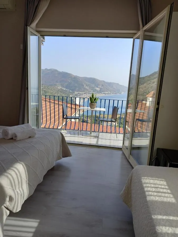 Athena Charming Rooms Taormina Italia