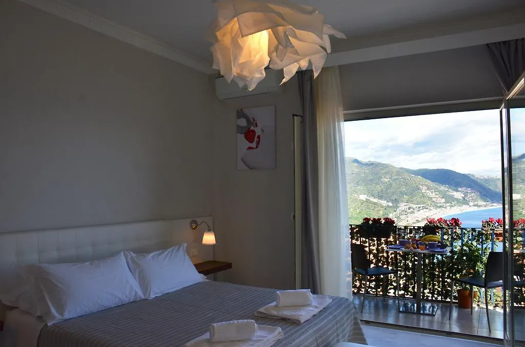 ** Bed & Breakfast Athena Charming Rooms Taormina Italia